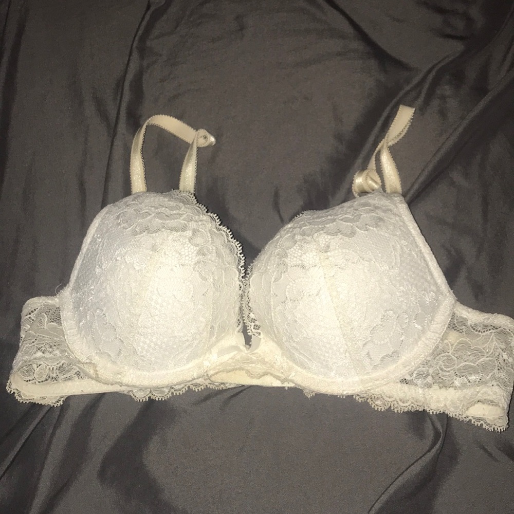 36A Victoria’s Secret push up bra